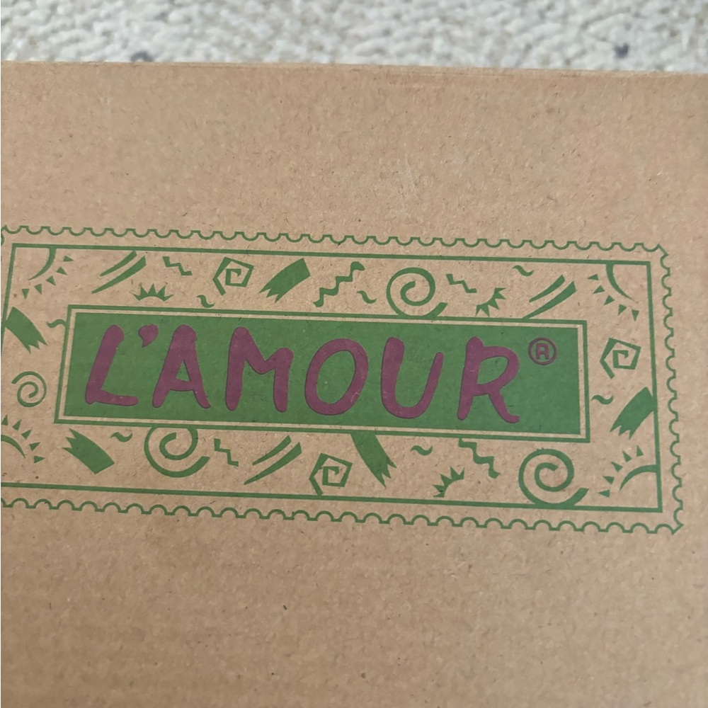 L’amour off white Mary Jane’s worm one time size 8 - Picture 2 of 5